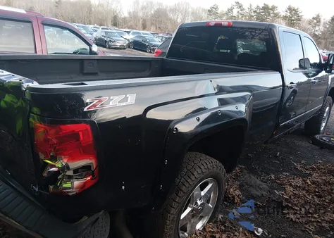 2015 Chevrolet Silverado 2500Hd Ltz z USA, uszkodzony, nr VIN 1GC1KWE81FF119858